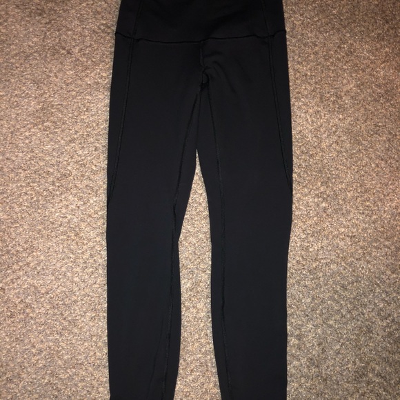 Lululemon leggings. 6 - Picture 2 of 8